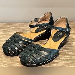 Softspots Dark Green‎ Leather Sandals 6